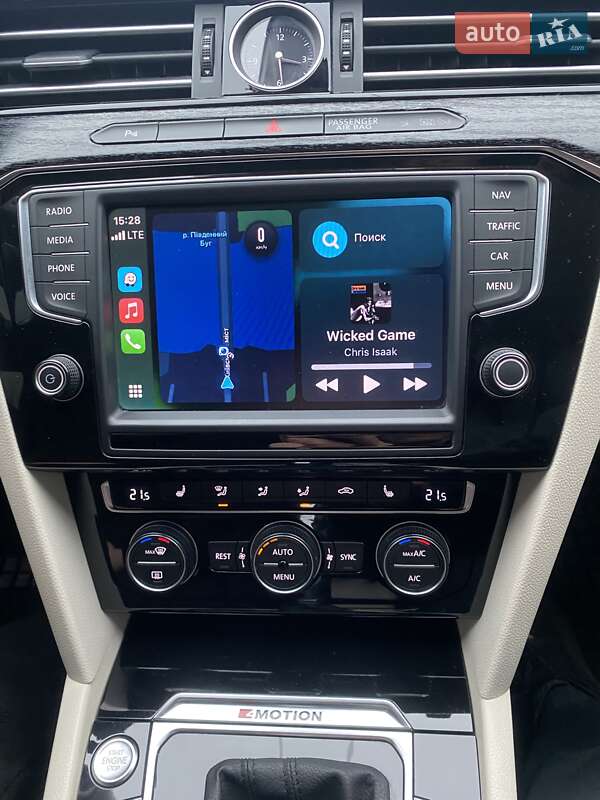 Седан Volkswagen Passat 2015 в Виннице