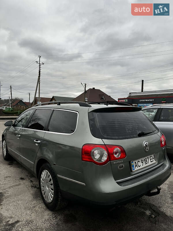 Универсал Volkswagen Passat 2005 в Любешове