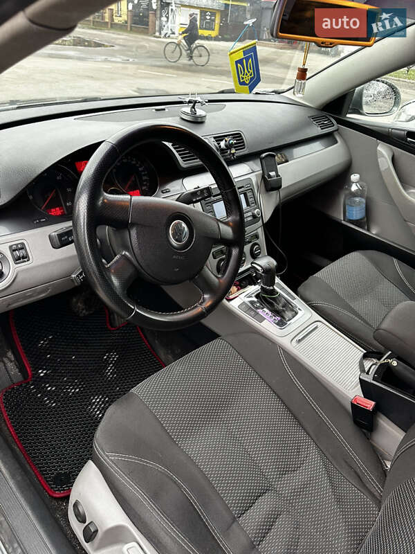 Универсал Volkswagen Passat 2005 в Любешове