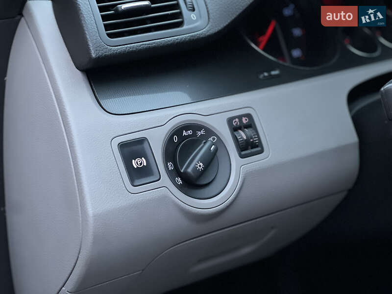 Седан Volkswagen Passat 2006 в Тернополе