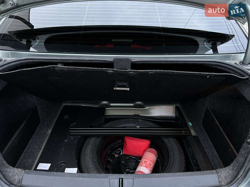 Седан Volkswagen Passat 2006 в Тернополе