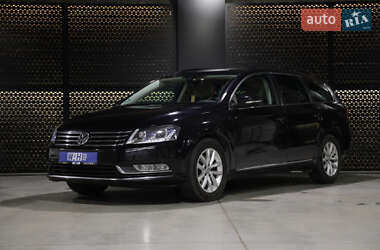 Універсал Volkswagen Passat 2013 в Луцьку