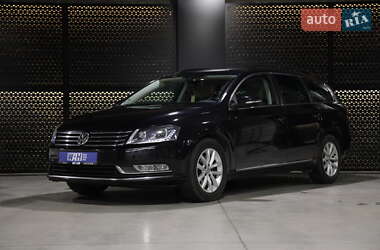 Універсал Volkswagen Passat 2013 в Луцьку