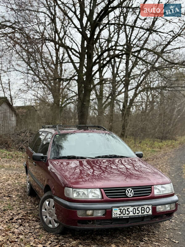 Универсал Volkswagen Passat 1994 в Заречном
