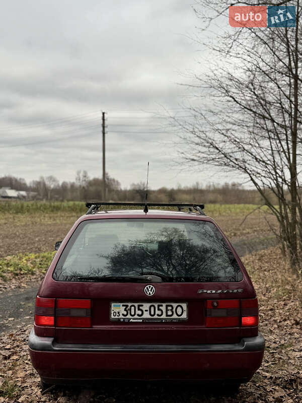 Универсал Volkswagen Passat 1994 в Заречном
