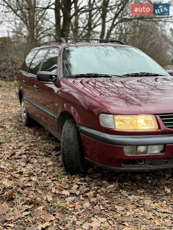 Универсал Volkswagen Passat 1994 в Заречном