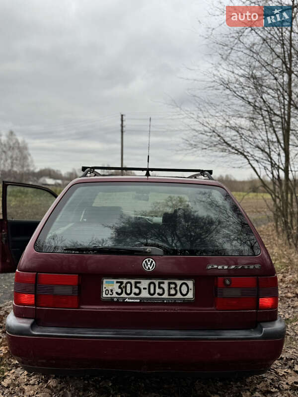 Универсал Volkswagen Passat 1994 в Заречном