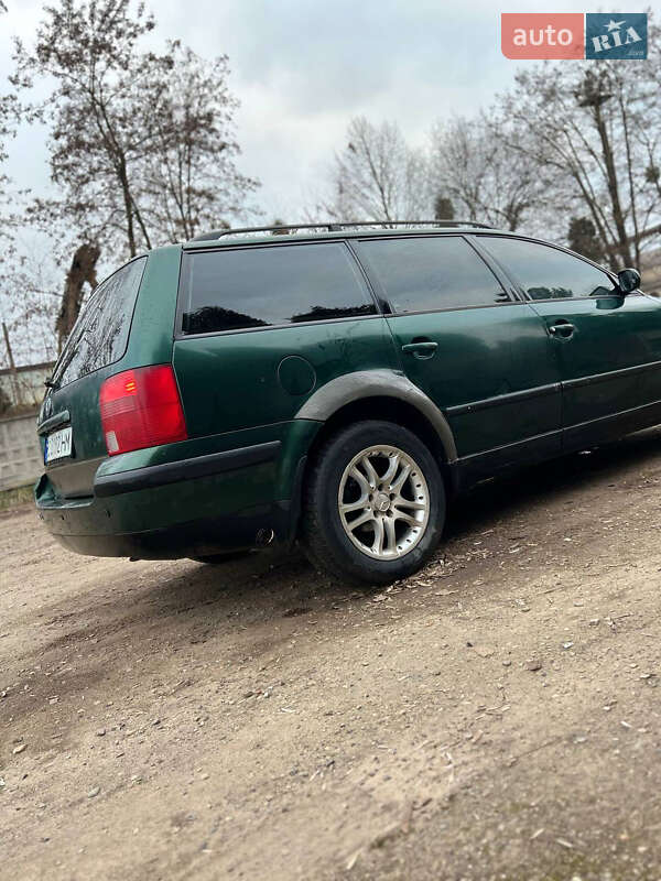 Седан Volkswagen Passat 1998 в Львове