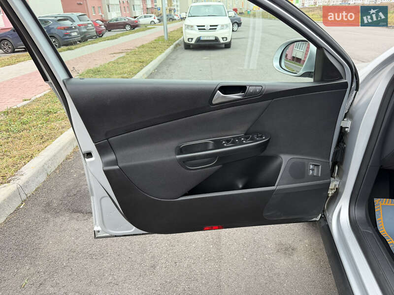 Седан Volkswagen Passat 2009 в Виннице