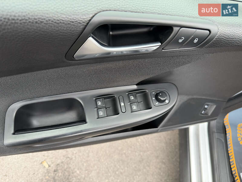 Седан Volkswagen Passat 2009 в Виннице