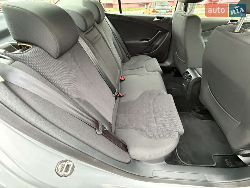 Седан Volkswagen Passat 2009 в Виннице