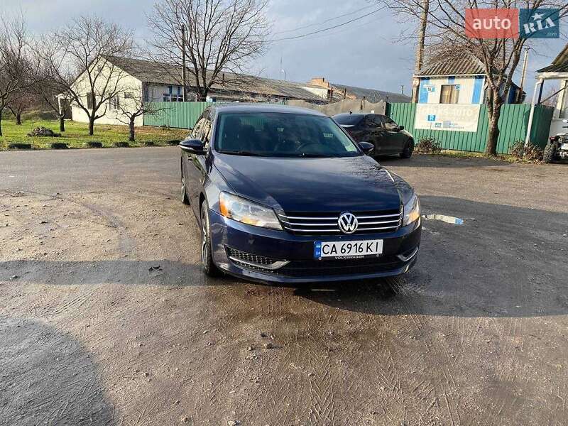 Седан Volkswagen Passat 2012 в Кропивницком