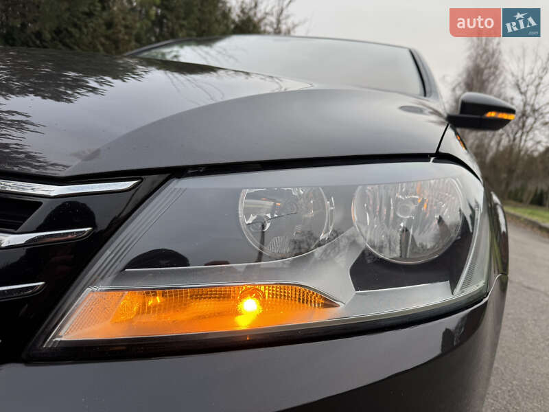 Універсал Volkswagen Passat 2012 в Рівному