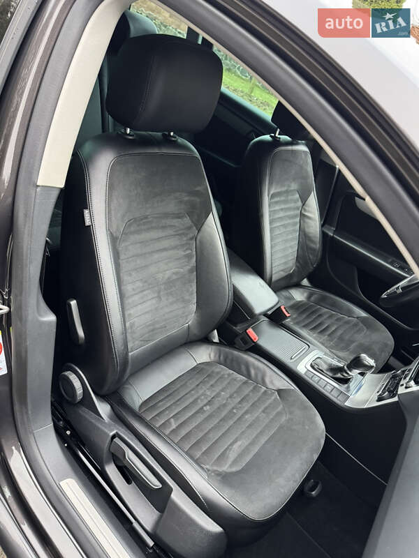 Універсал Volkswagen Passat 2012 в Рівному