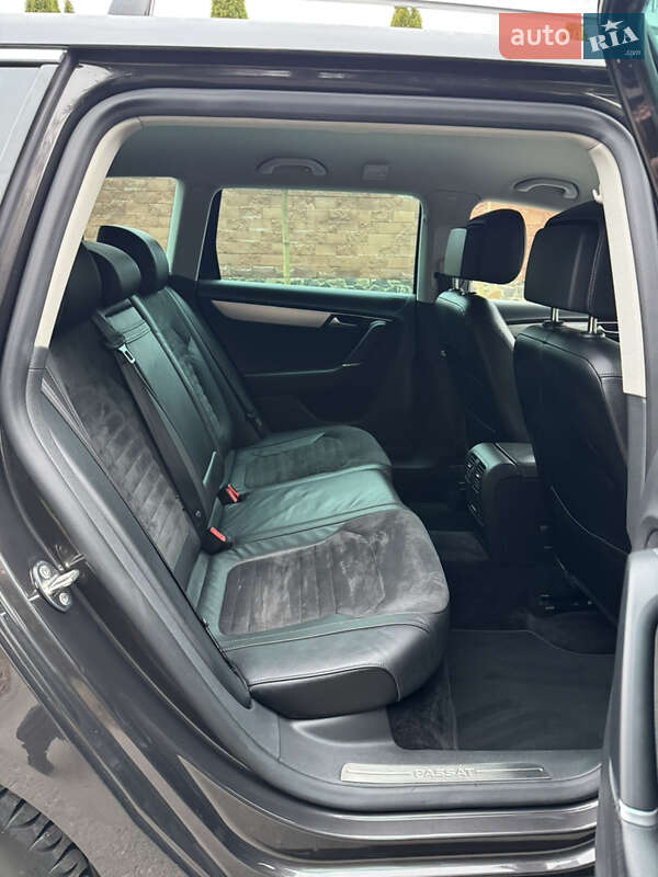 Універсал Volkswagen Passat 2012 в Рівному