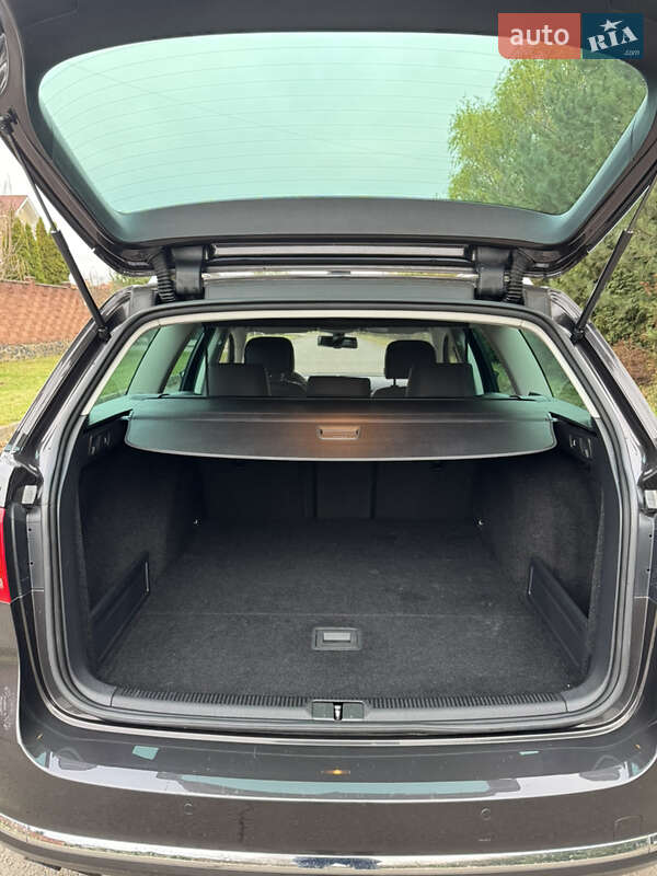 Універсал Volkswagen Passat 2012 в Рівному