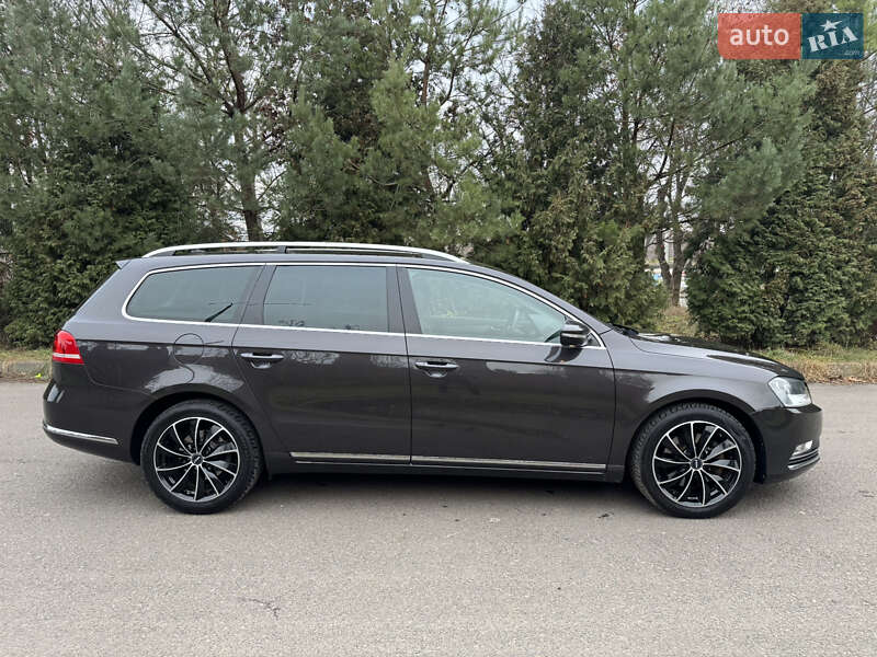 Універсал Volkswagen Passat 2012 в Рівному