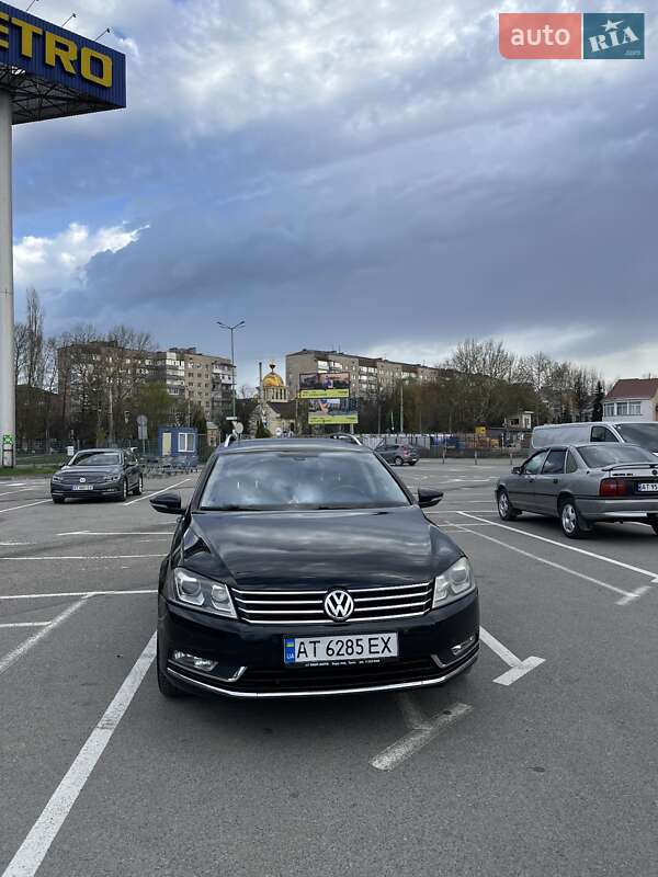Универсал Volkswagen Passat 2012 в Ивано-Франковске