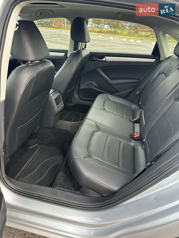 Седан Volkswagen Passat 2012 в Черновцах фото 12 Седан Volkswagen Passat 2012 в Черновцах