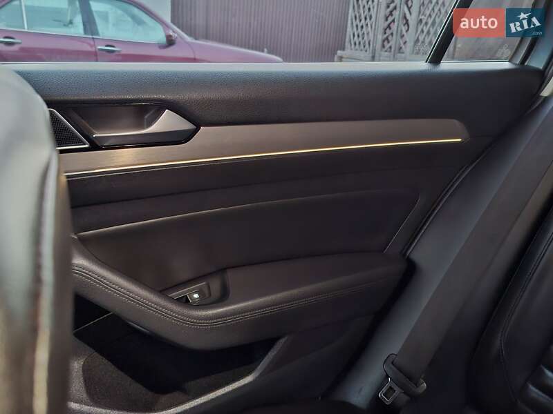 Универсал Volkswagen Passat 2016 в Черновцах