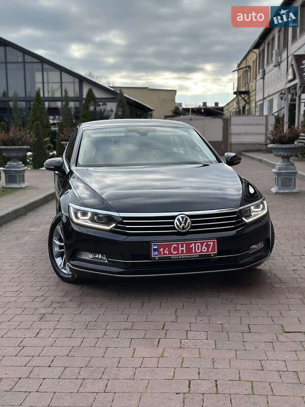 Седан Volkswagen Passat 2016 в Стрые