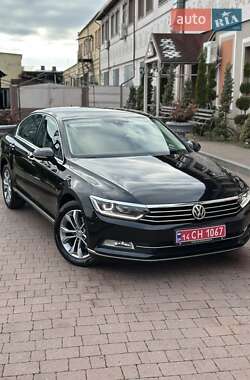 Седан Volkswagen Passat 2016 в Стрые