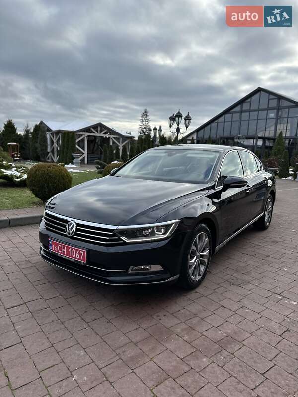 Седан Volkswagen Passat 2016 в Стрые