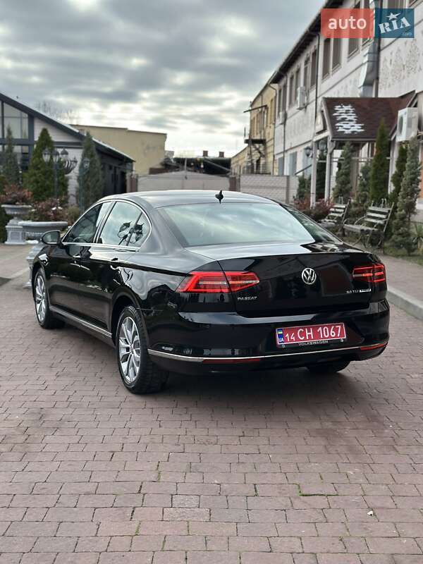 Седан Volkswagen Passat 2016 в Стрые