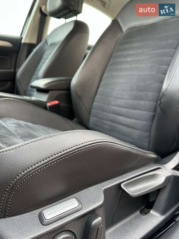 Седан Volkswagen Passat 2016 в Стрые