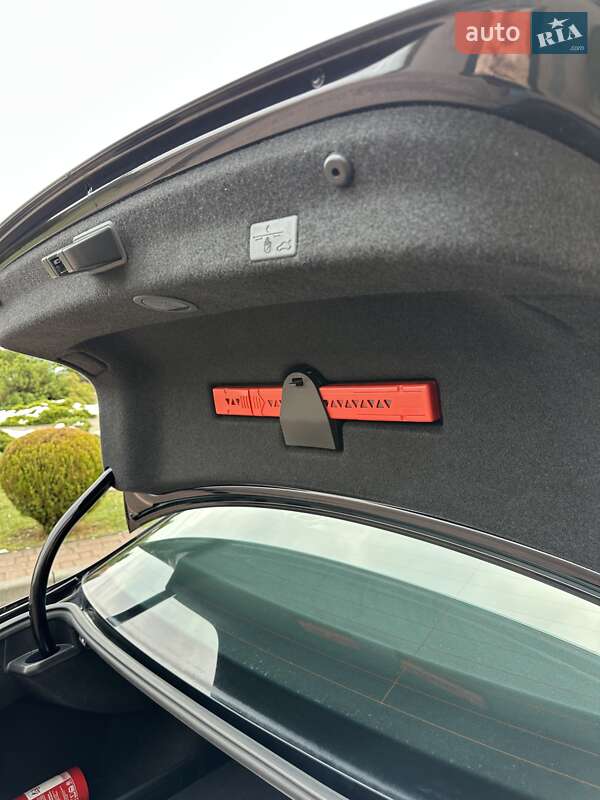 Седан Volkswagen Passat 2016 в Стрые