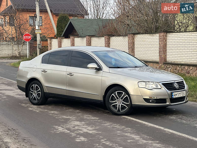 Седан Volkswagen Passat 2008 в Житомире