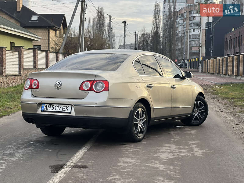 Седан Volkswagen Passat 2008 в Житомире