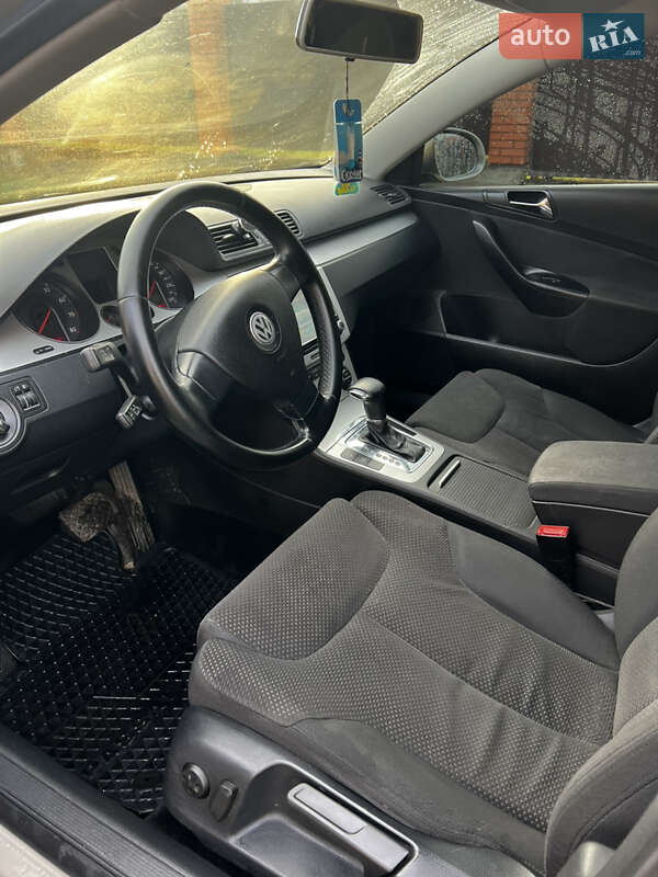 Седан Volkswagen Passat 2008 в Житомире
