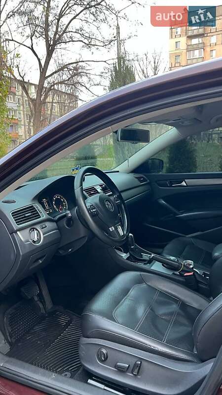 Седан Volkswagen Passat 2014 в Кривом Роге