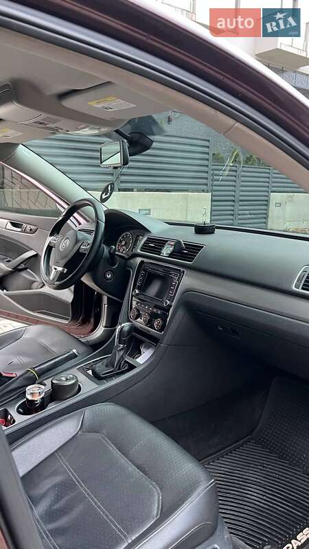 Седан Volkswagen Passat 2014 в Кривом Роге