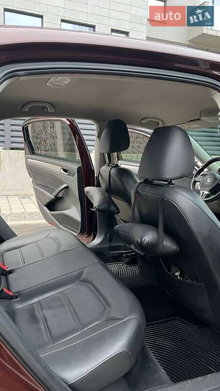 Седан Volkswagen Passat 2014 в Кривом Роге