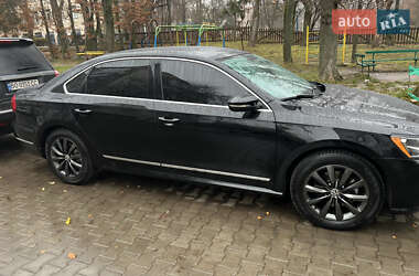 Седан Volkswagen Passat 2016 в Тернополі