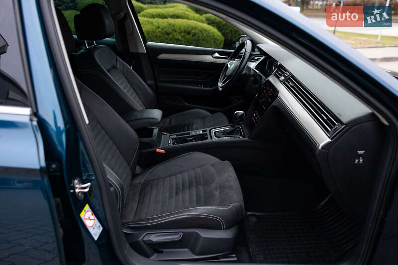 Универсал Volkswagen Passat 2021 в Луцке