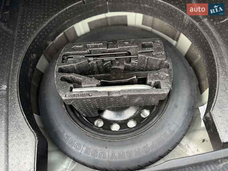 Седан Volkswagen Passat 2016 в Киеве