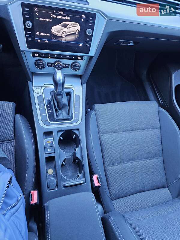 Універсал Volkswagen Passat 2017 в Калуші фото 15 Універсал Volkswagen Passat 2017 в Калуші