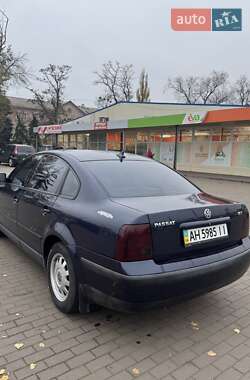 Седан Volkswagen Passat 1996 в Славянске