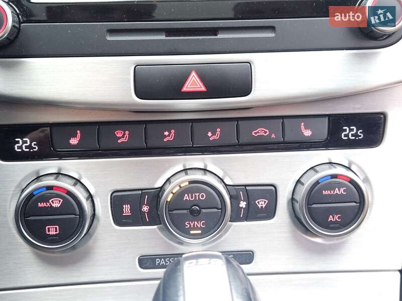 Универсал Volkswagen Passat 2013 в Киеве