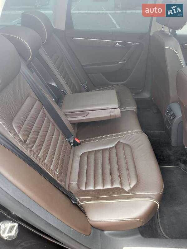 Универсал Volkswagen Passat 2013 в Киеве