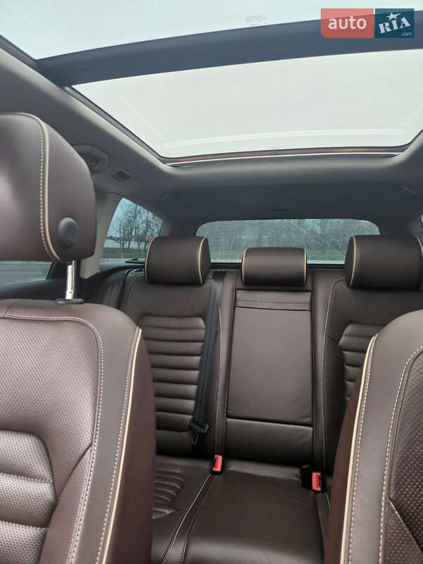 Универсал Volkswagen Passat 2013 в Киеве