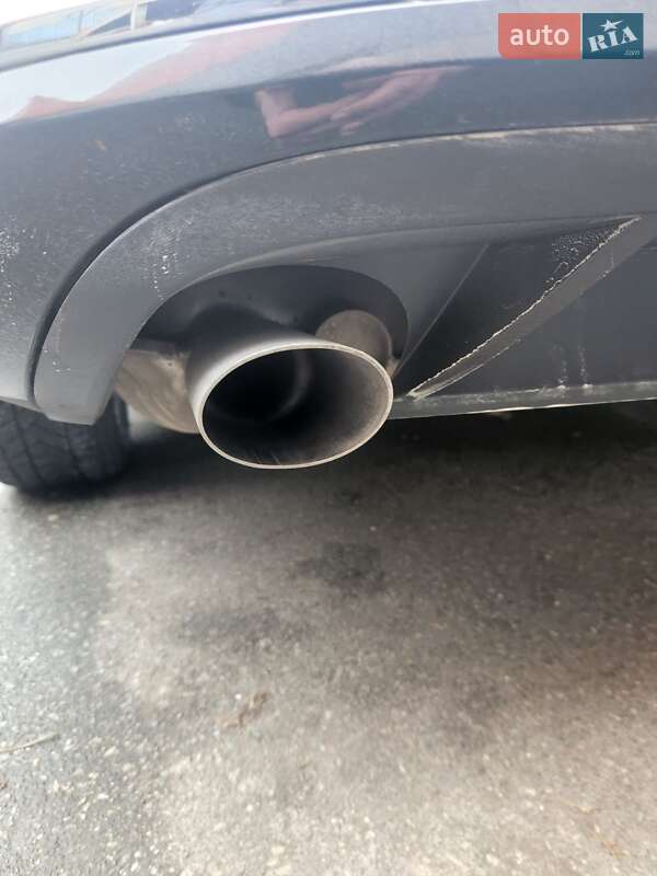 Универсал Volkswagen Passat 2013 в Киеве