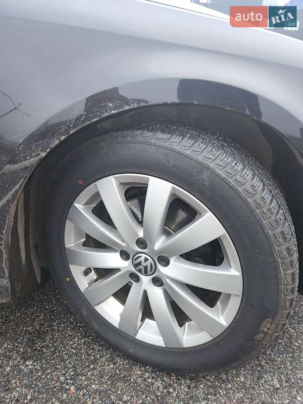 Универсал Volkswagen Passat 2013 в Киеве