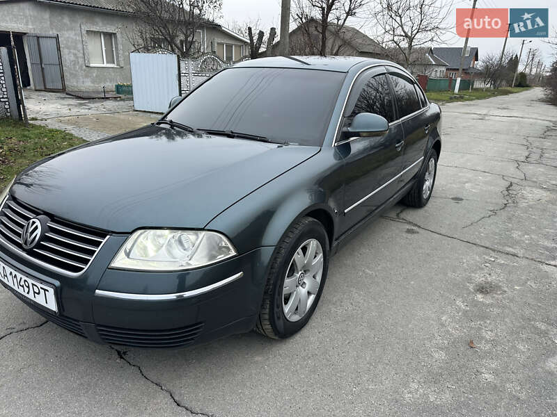 Седан Volkswagen Passat 2004 в Брусилове