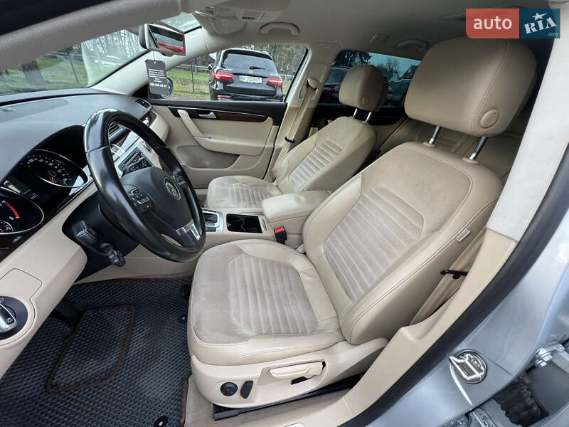 Універсал Volkswagen Passat 2013 в Бродах