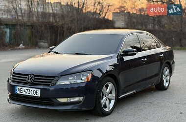Седан Volkswagen Passat 2015 в Днепре