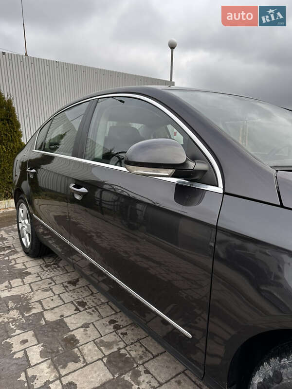 Седан Volkswagen Passat 2005 в Ивано-Франковске